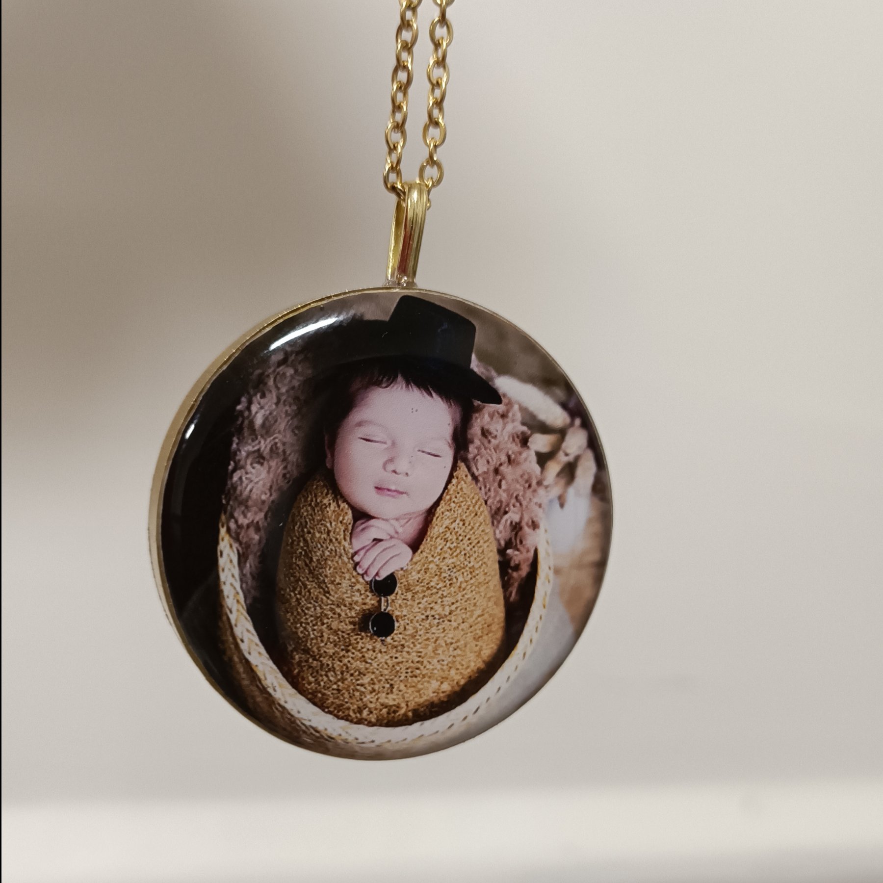 گردنبنددوطرفه تقویم دار سفارشی با تاریخ سفارش شما