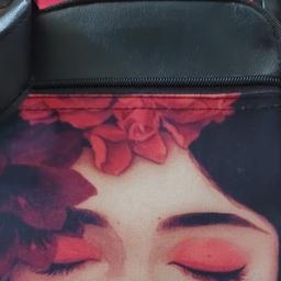 کیف دوشی دخترانه طرح دختر زیبا با کیفیت عالی و قیمت مناسب با تخفیف ویژه 
