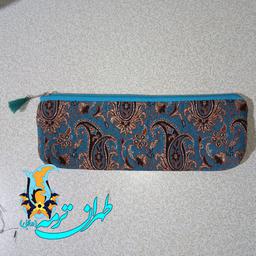 کیف جامدادی ترمه
پارچه ترمه اصل یزدی
جادار و زیبا سفارش در تعداد و رنگ و اندازه