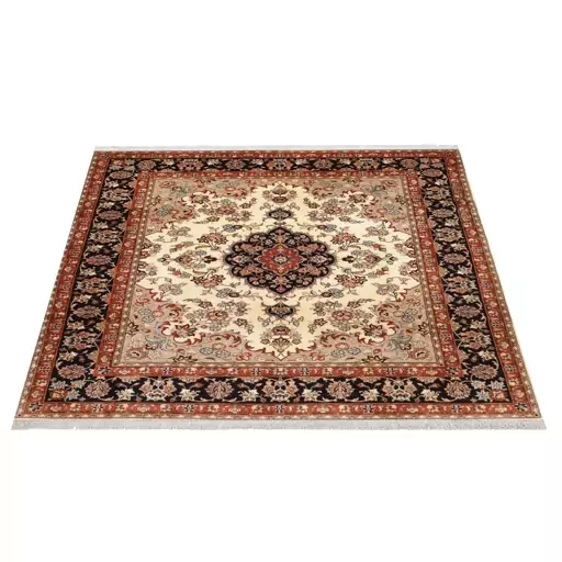 فرش ماشینی زانیس ارسال رایگان کد540سنتی طرح کاشمر کرم دو رو سایز 42x30 سانت