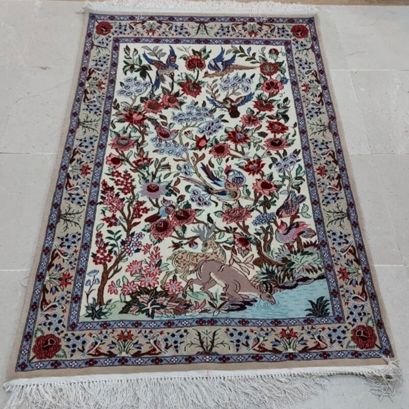 فرش دستبافت 1.5 متری چ  اصفهان اعلا چله و گل ابریشم 