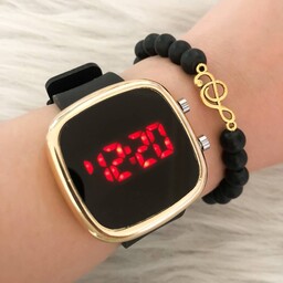 ست ساعت ال ای دی بندژله ای مربع مشکی قاب طلایی همراه با دستبند مهره مشکی
