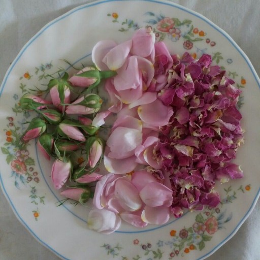 گل محمدی ناب آذربایجان (500 گرمی)