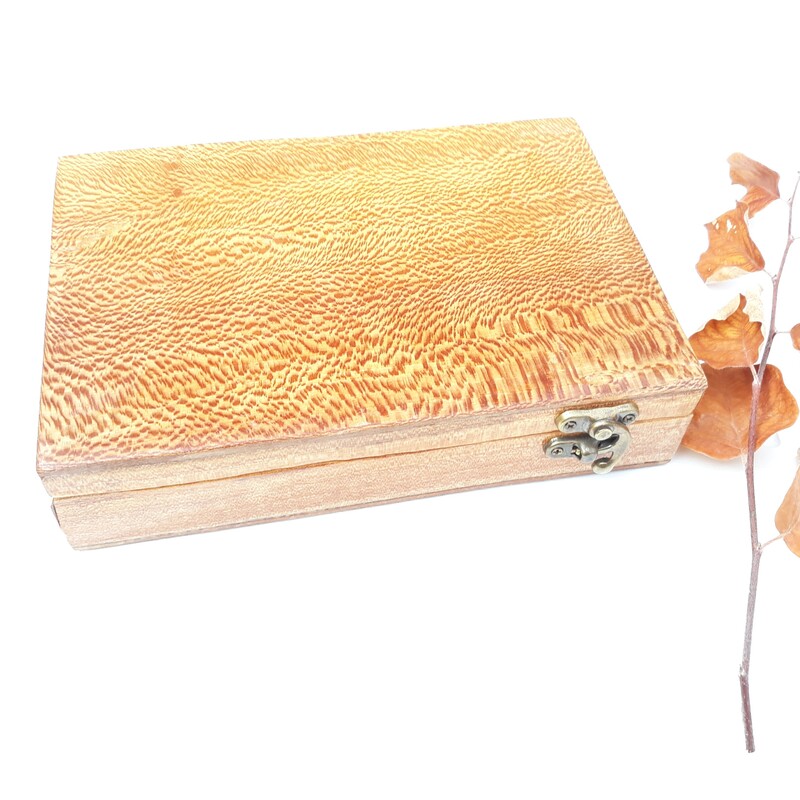 جعبه چوبی جای هدیه چوب ملچ و چنار موج دستساز  چوبکده بید سفید