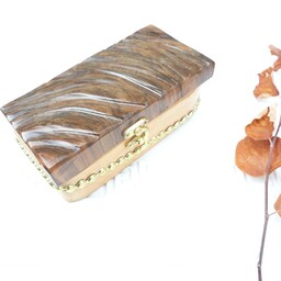 جعبه چوبی هدیه از جنس درب چوب گردو طبیعی و بدنه یک تیکه چوب راش چوبکده بیدسفید