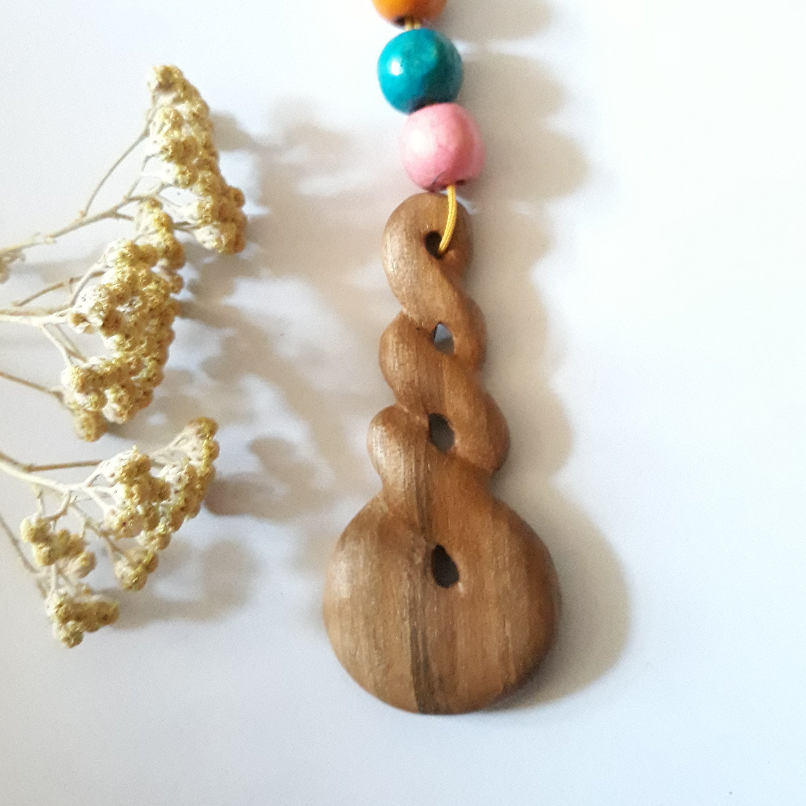 گردنبند  چوبی مارپیچ چوب گردو دستساز چوبکده بید سفید 