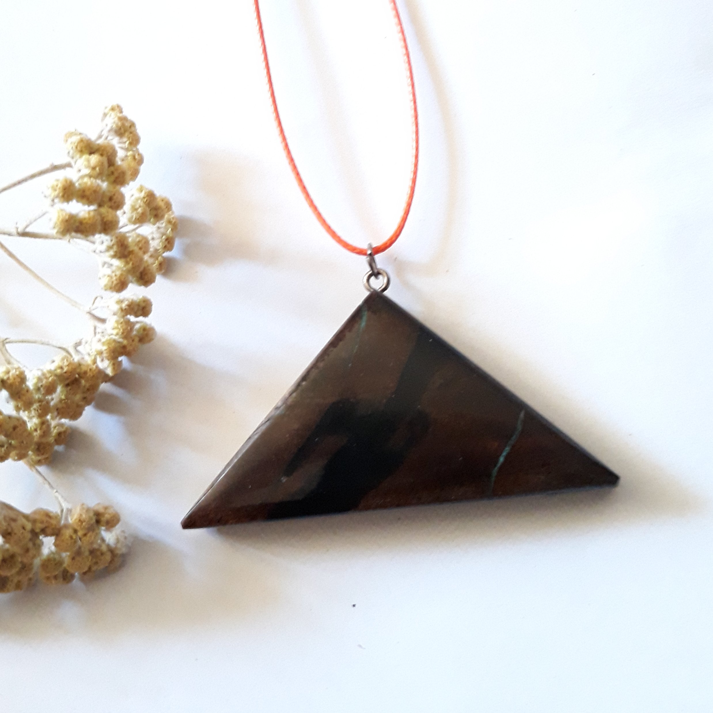 گردنبندرزین وچوب دوطرفه آسمان و شب دستساز چوبکده بیدسفید