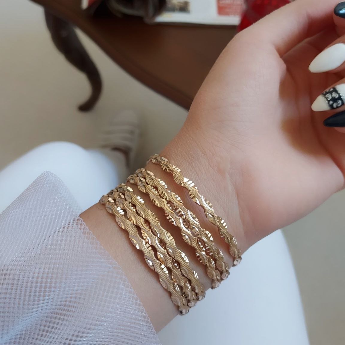 النگو طلاروس اصل