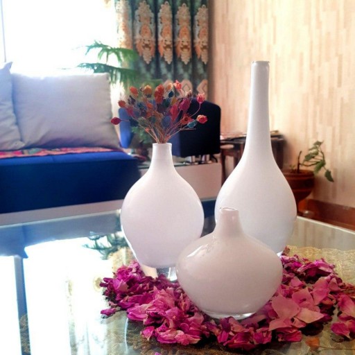 گلدانهای سالونگ سفید دستساز با رنگ ثابت