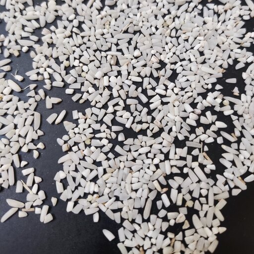 برنج نیم دانه ی هاشمی (کیسه ی 10 کیلویی) با عطر و طعم عالی مستقیم از شالیزار های گیلان 