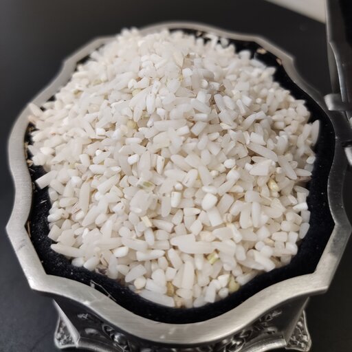 برنج نیم دانه هاشمی 10کیلویی، معطر با طعم و پخت عالی از مزرعه های سرسبز گیلان