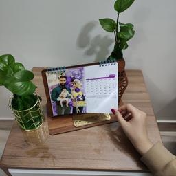 تقویم رومیزی با طرح و عکس دلخواه شما (علامتگذاری تولد،سالگرد و...)