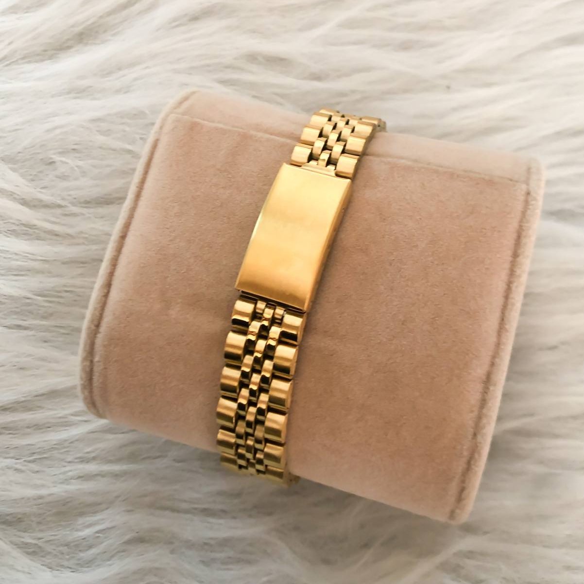 ست سیتیزن ،رنگبندی خاص و چشم نواز 