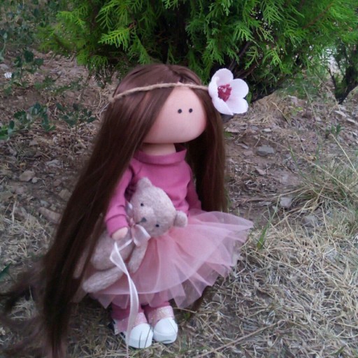 عروسک روسی دختر صورتی پوش بادامن توری و خرس دردست کفشهای ال استار