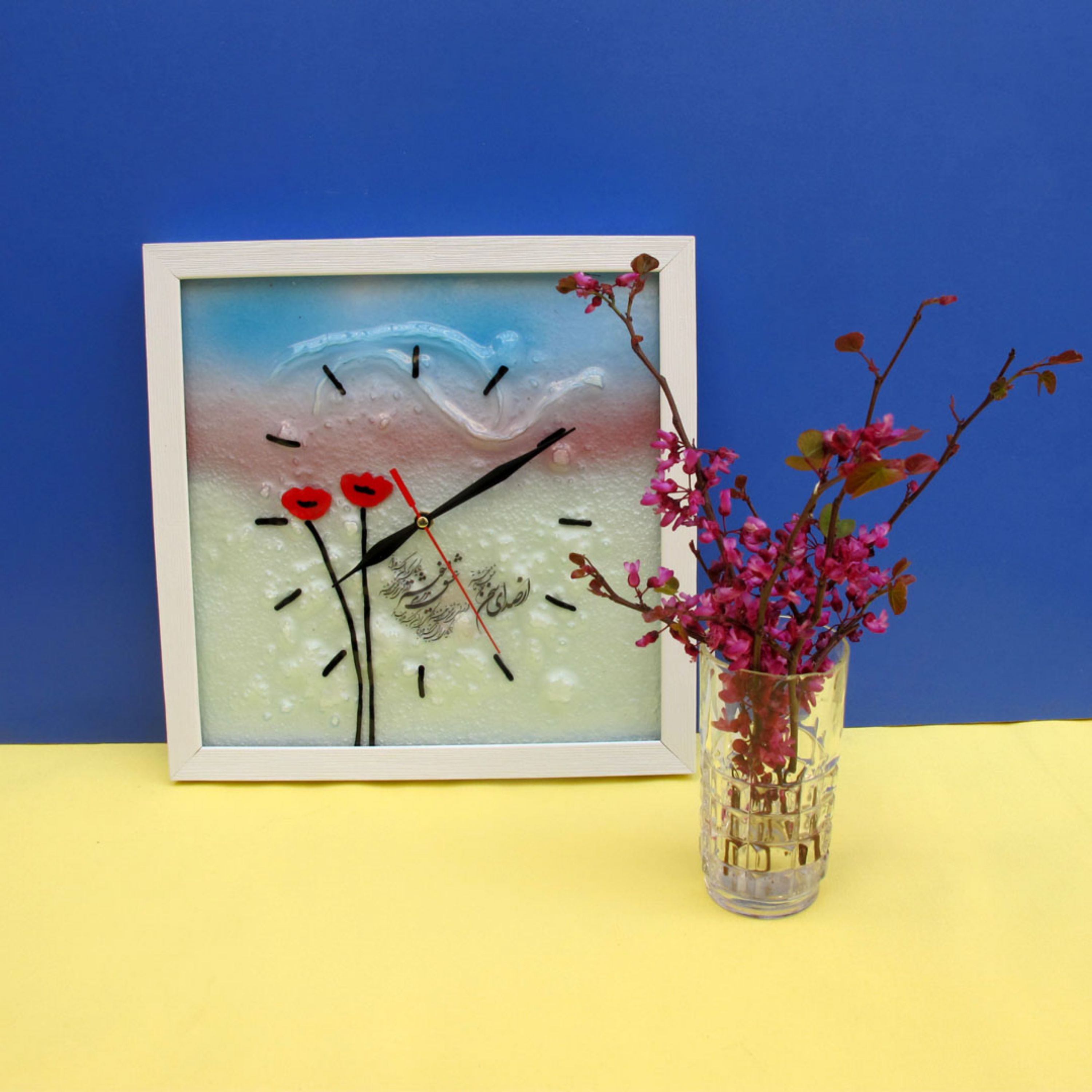 ساعت دیواری آمینا طرح از صدای سخن عشق (قاب سفید)