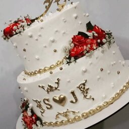 کیک  نامزدی و عقد و عروسی دوطبقه  با گلهای طبیعی و تزیینات فوندانت 