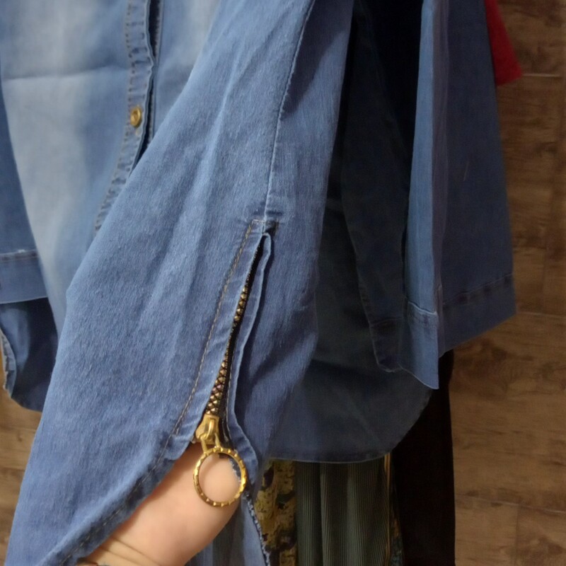 مانتو شومیز جین بغل زیپ قد 75  دوسایز 1(36تا40)سایز 2(40تا42) تکرنگ  جیب روی سینه نما