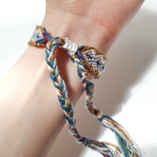 دستبند دخترانه  - دستبند دوستی -  رنگ آبی نسکافه ای