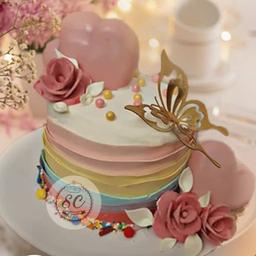 کیک تولد با تزیین فوندانت و شکلات 