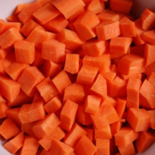 هویج نگینی خرد شده پانصد گرمی