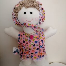 عروسک پارچه ای زهره موقهوه ای25سانت لباس صورتی مناسب برای هدیه دادن وروز دختربه همراه بالن بادکنک