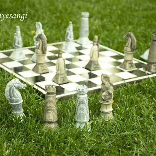 شطرنج سنگی آقای سنگی