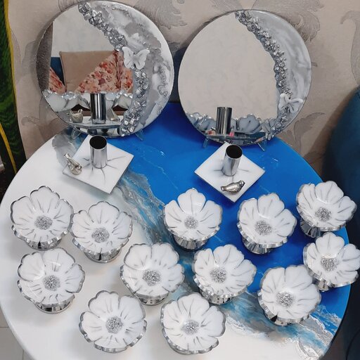 ست کامل هفتسین  سفید نقره ای رزینی به همراه آینه شمعدان