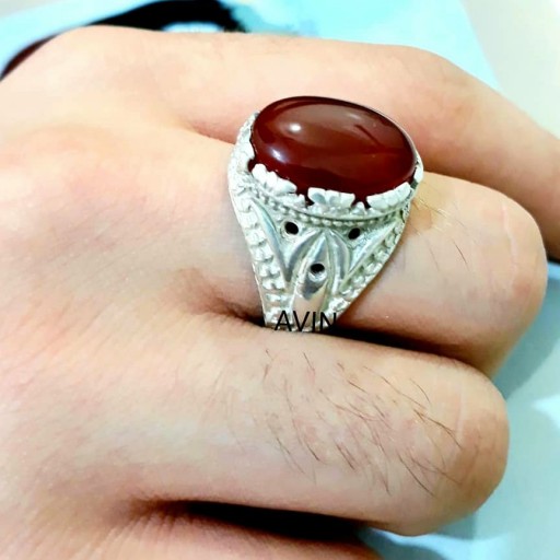 انگشتر نقره عیار بالای 950 یا 95طرح عتیقه زیبا و جذاب با سنگ عقیق سرخ چشم نواز