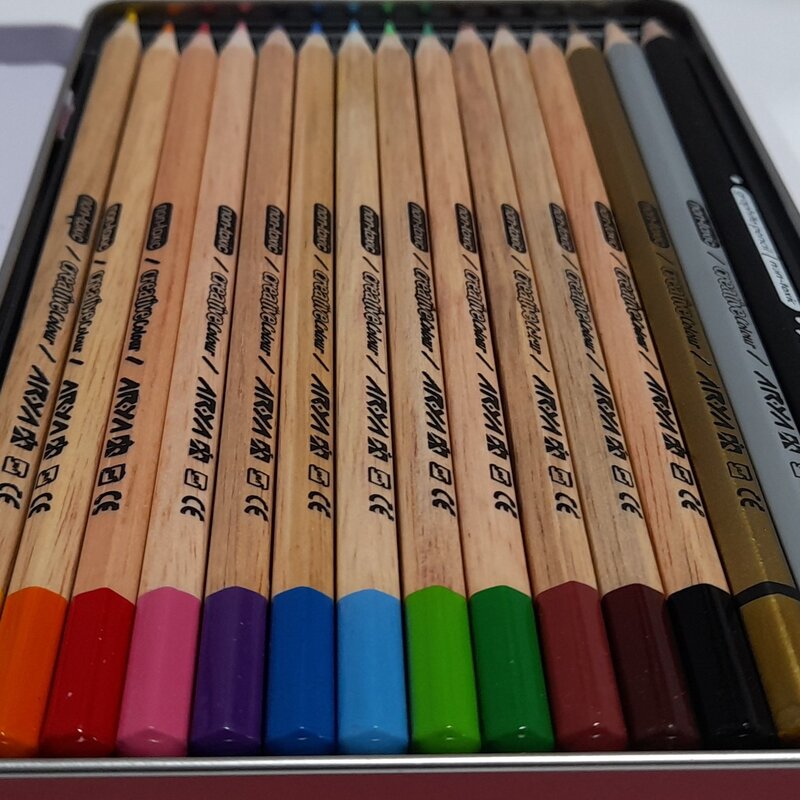مداد رنگی فلزی آریا