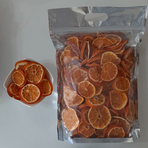 بسته نارنگی خشک 250 گرمی میوه خشک برگ سبز