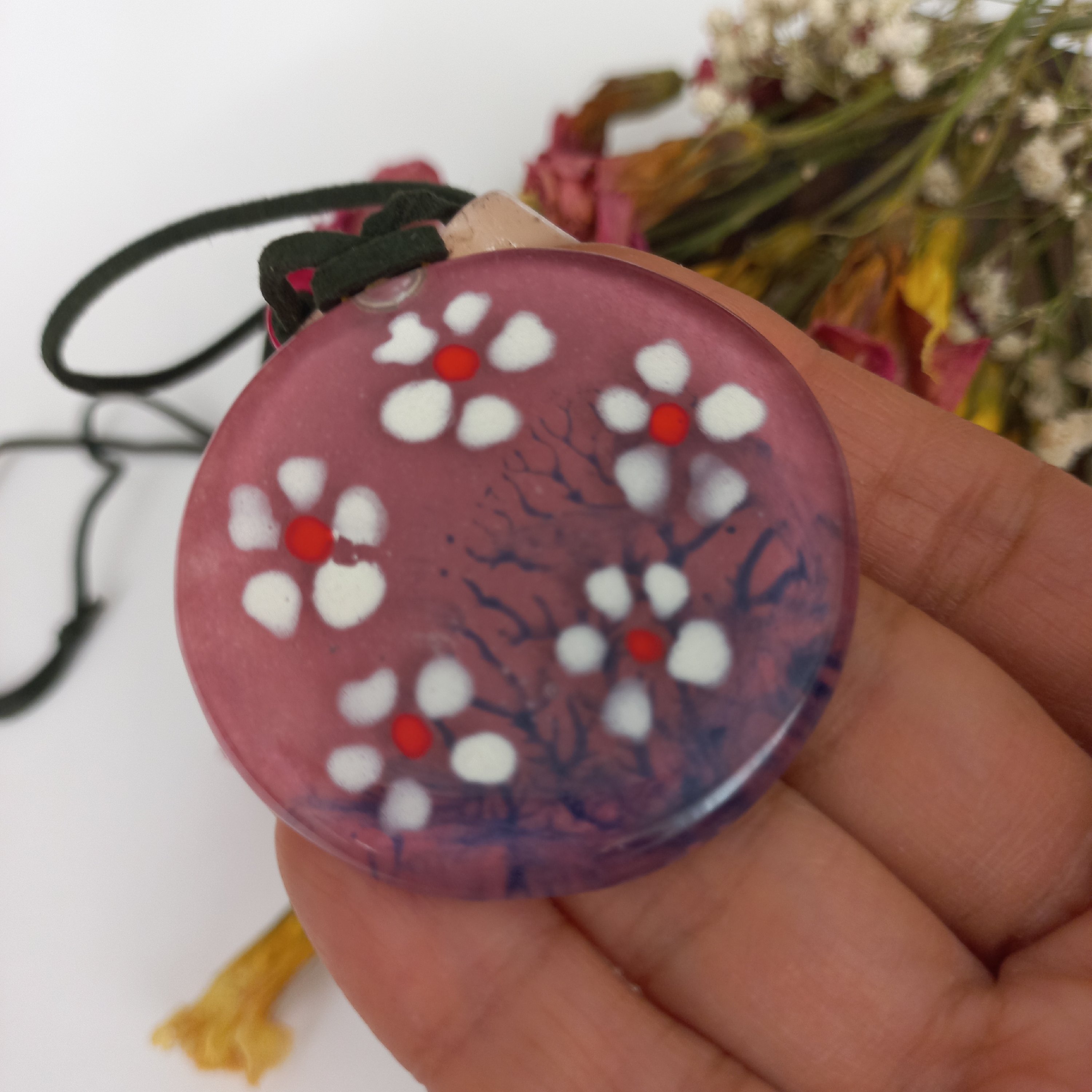 گردنبند  شیشه ای آمینا طرح شکوفه بهاری