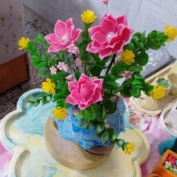 گلدان همراه گل مصنوعی