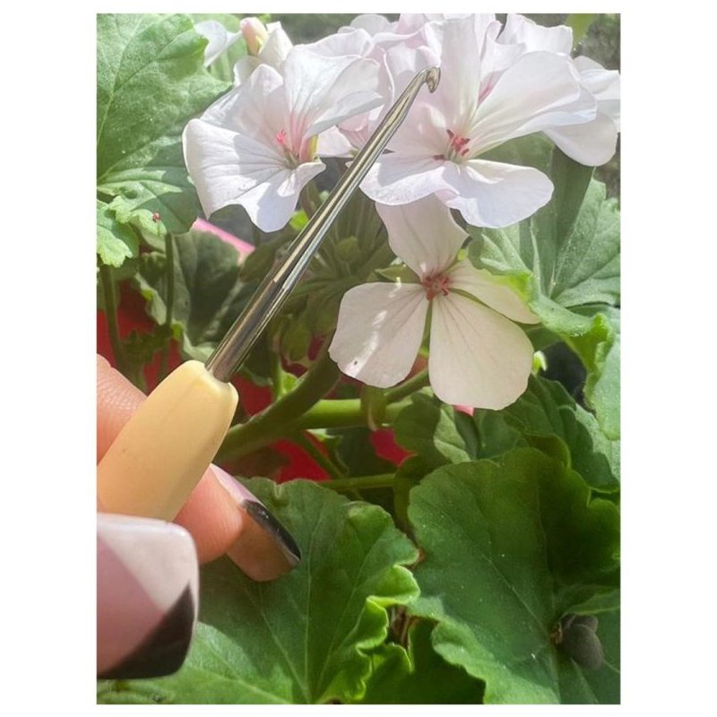 قلاب بافتنی دسته ژله ای مدل S- 1.5 به همراه سنجاق نشانه گذار بافتنی پک 8 تایی
