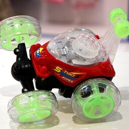 اسباب بازی ماشین دیوونه کنترلی با کنترل  و‌ موزیکال و چراغدار