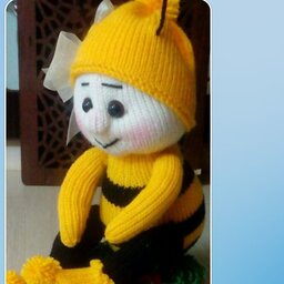 عروسک بافتنی. زنبور عسل