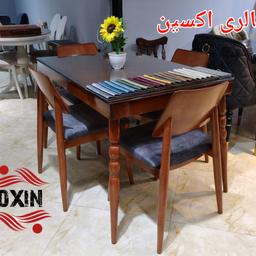 میز و صندلی غذاخوری چوبی چوب راش 4 نفره_صندلی کفی پارچه  مدل《کارن》دستساز گالری اکسین(تولید و پخش انواع میز و صندلی)