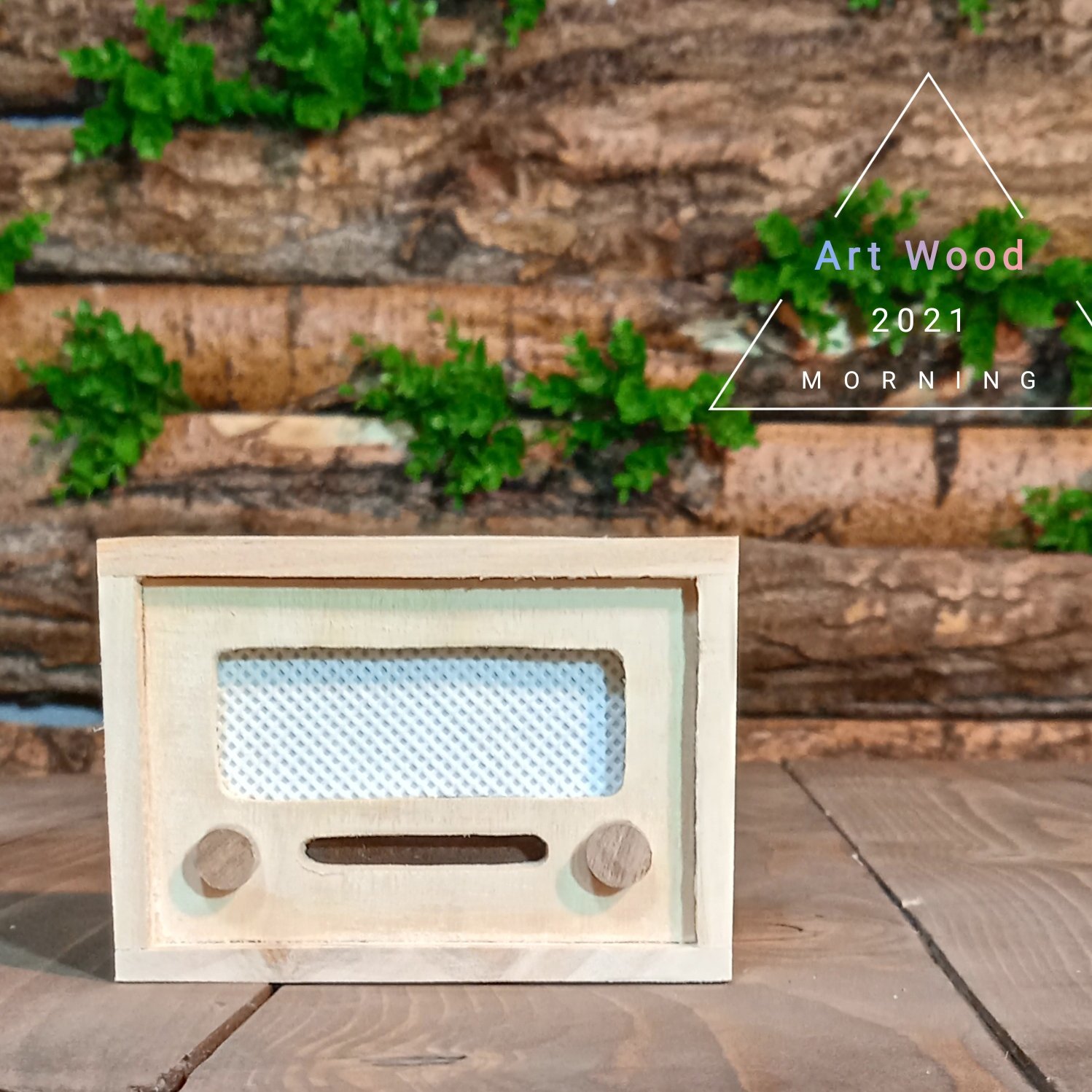 رادیو مینیاتوری چوبی با هنر معرق ابعاد6در8