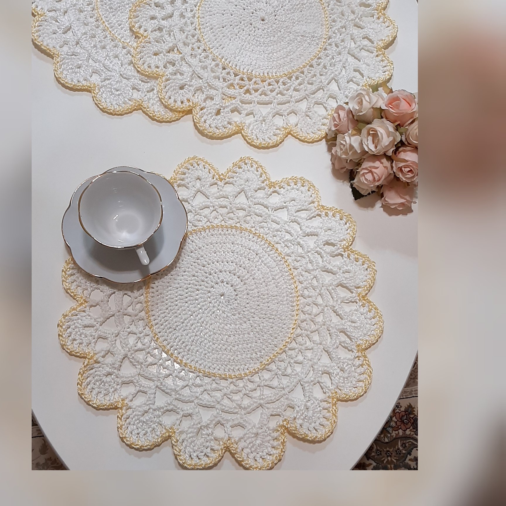 زیربشقابی لبه طلایی