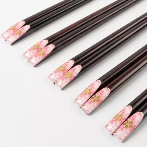 یک جفت چاپستیک چوبی ژاپنی( چوب غذاخوری ) طرح شکوفه های بهاری