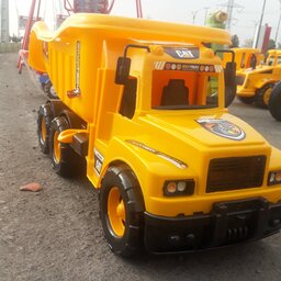 کامیون راک تراک  مدل cat با تحمل وزن 120 کیلوگرم و نشکن 