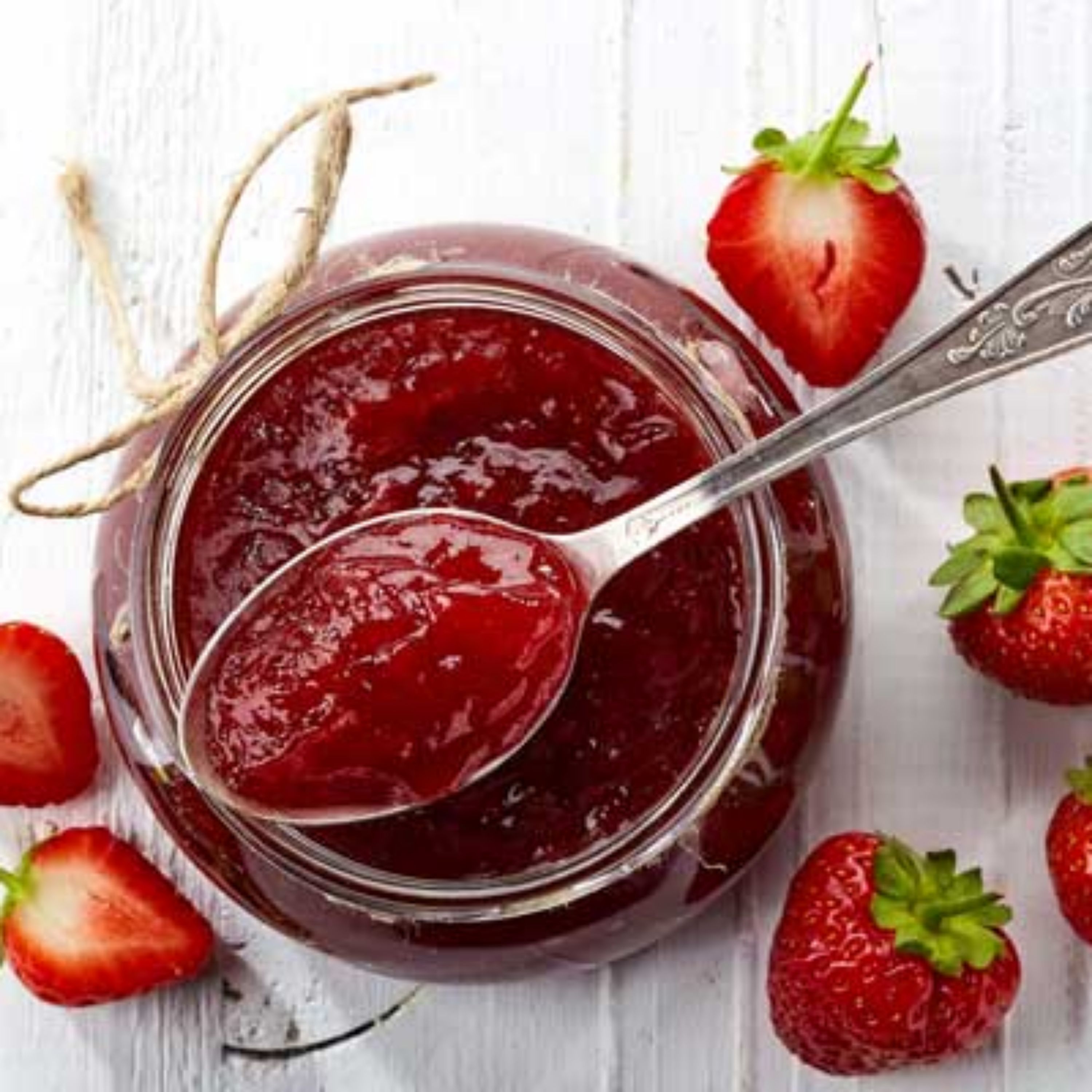 مربای توت فرنگی باعسل وزعفران