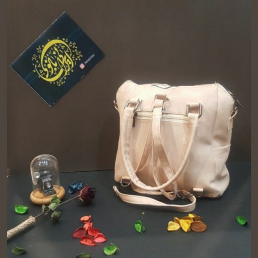 کیف متوسط سه کاره
ابعاد 30×26
جنس چرم شسته خارجی
زیبا و جادار
رنگ کرم
قابلیت ست کردن با تیپ های روزمره