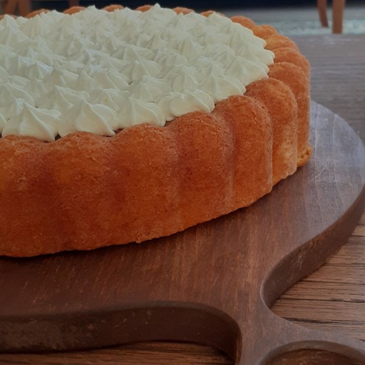 کیک شیر با کرم پنیر خانگی (1000 گرم)