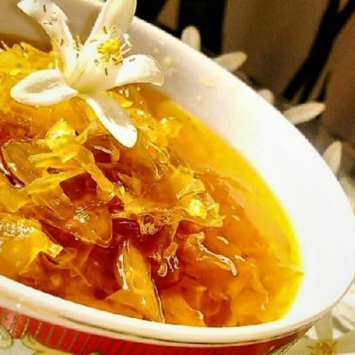 مربای بهار نارنج باعسل وزغفران پخته شده 