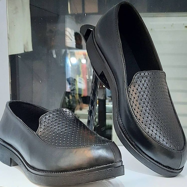 کالج اسپرت زنانه و دخترونه زیره یکسره پیو رنگ بندی قابل سفارش سایز37تا40غرفه تولیدی کفش پاپیلون کیفیت تضمینی)