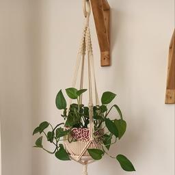 آویز گلدان مکرومه بافی دو طبقه با حلقه و مهره چوبی