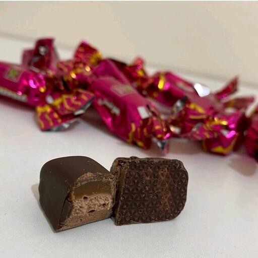 شکلات مونس آناتا روکش کاکائو معروف و خوشمزه(250گرمی)