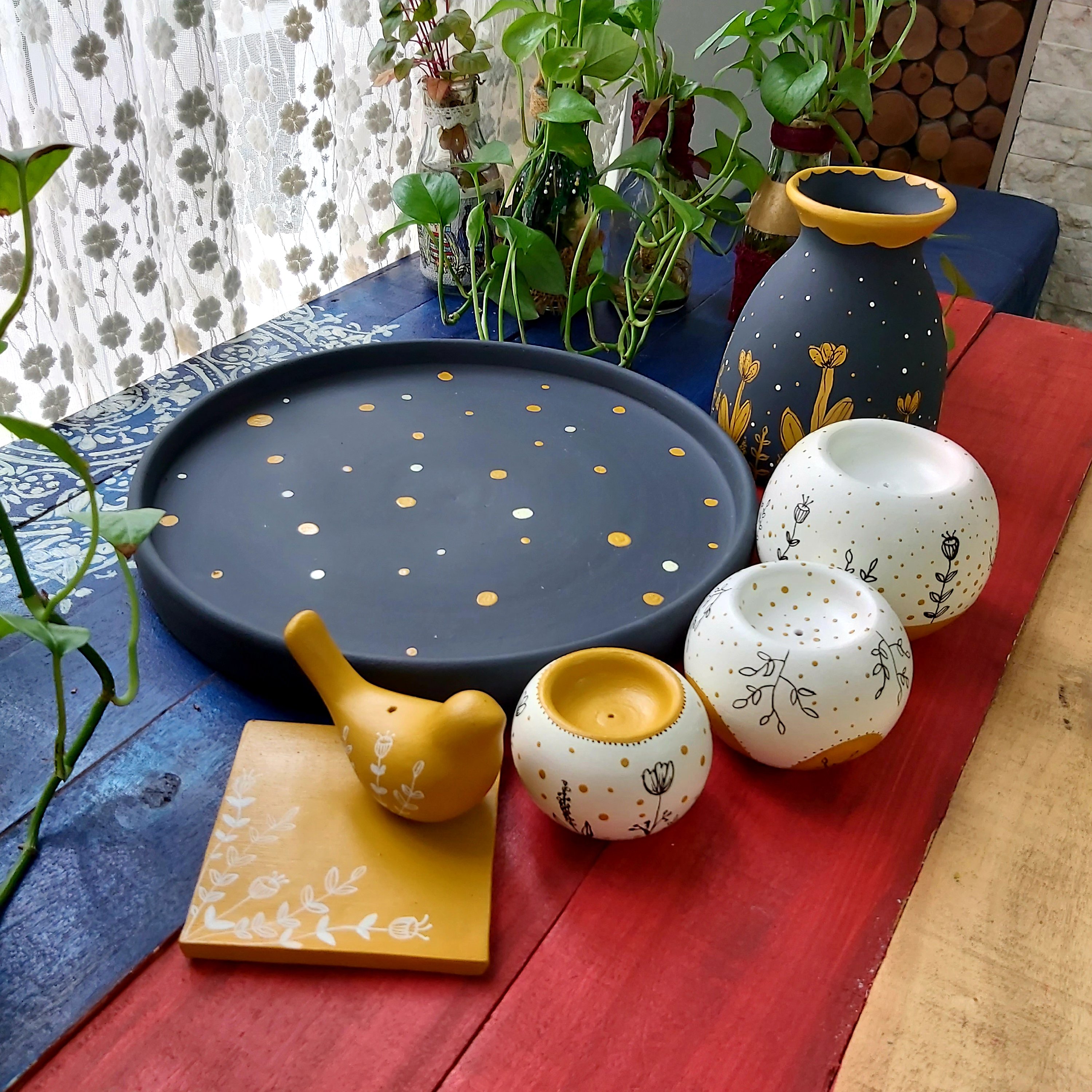 ست طوسی خردلی  رومیزی گالری مایا،شامل جا شمعی و جا عودی و گلدان دکوری