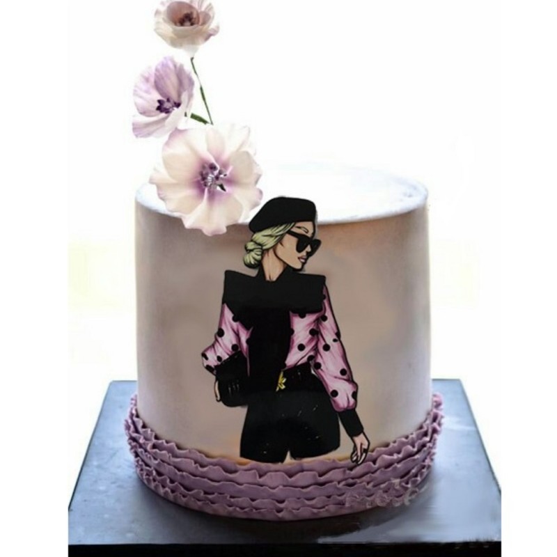 تاپر تزیین کیک به گز مدل دختر با کلاس مناسب تزیین کیک تولد