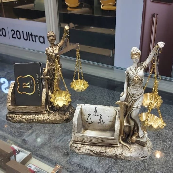 جاکارتی مجسمه عدالت ارتفاع 15 سانت دکوری رومیزی